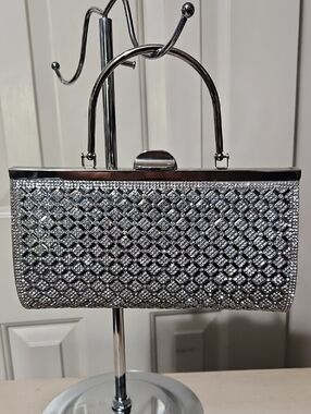 Elegant Silver Crystal Evening Clutch Handbag